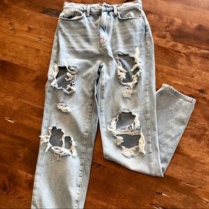 Urban Outfitters destroyed mom jeans